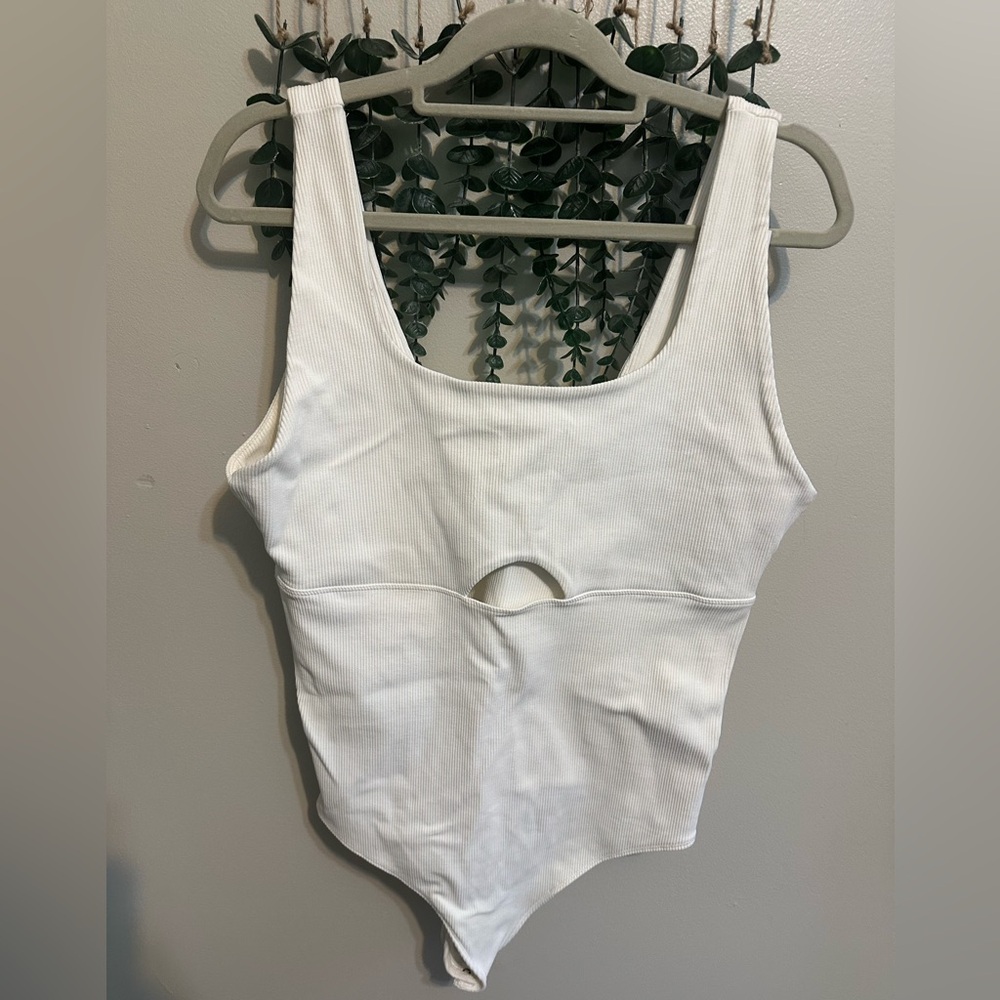 NWT Abercrombie & Fitch Seamless Fabric Cutout Tank Bodysuit